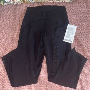 Align Mesh 23” Crop